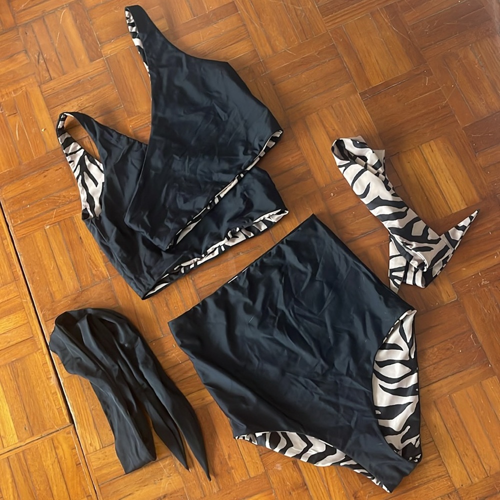 Baiia Tulum Reversible Bikini size 8 - Picture 2 of 8